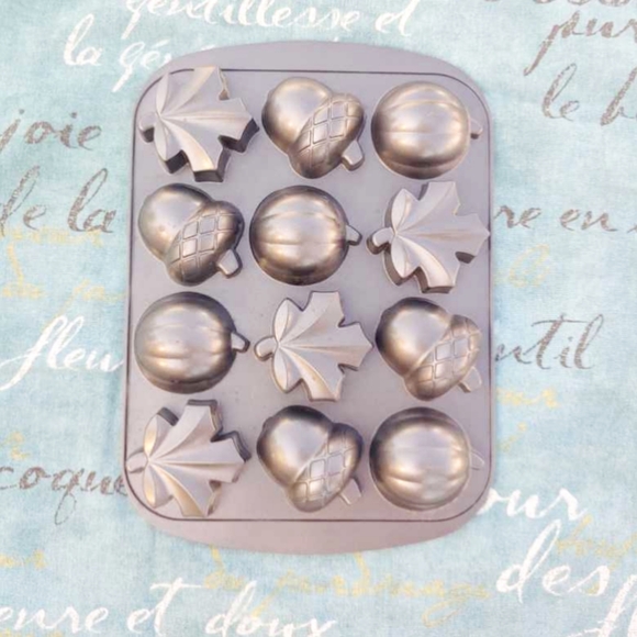 Wilton Other - Wilton Fall cavity pan